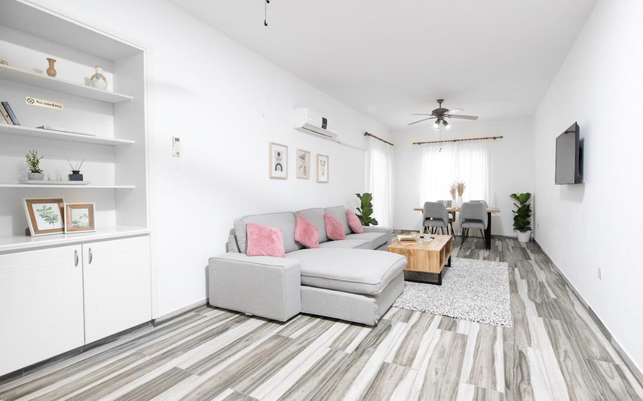 Beautiful Apartment In Harbour Paphos, Central & Close To Beach Εξωτερικό φωτογραφία